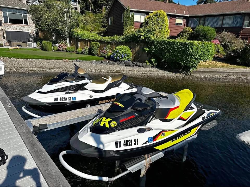 2014 Dual Jet Skis