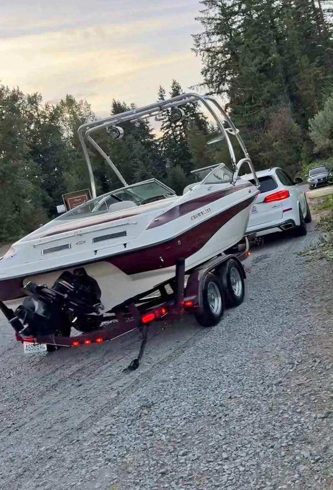 2002 Lancha crownline