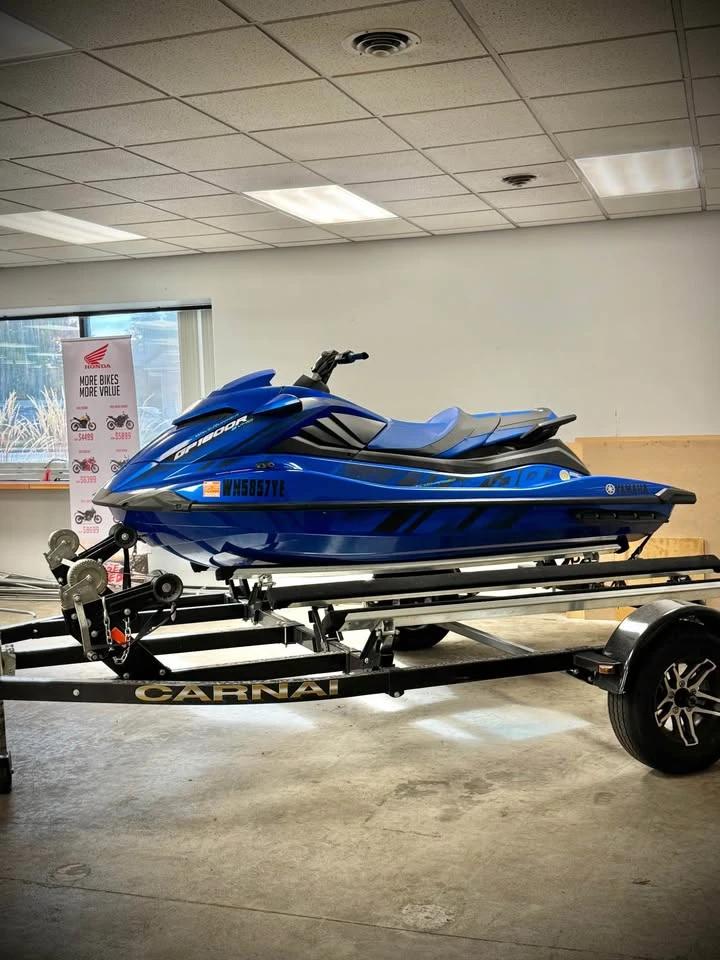 2023 Yamaha gp1800r