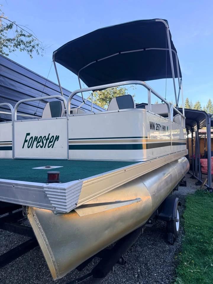 2007 16’ PONTOON BOAT Bennington Pontoons 165EI